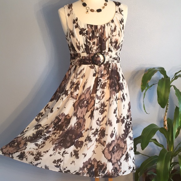 Julian Taylor Dresses & Skirts - Julian Taylor NY Floral Dress